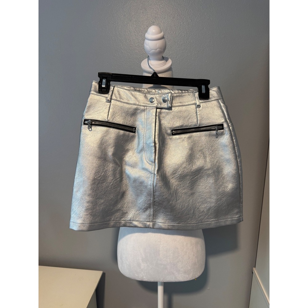 Jolie & Joy Womens Silver Metallic Faux Leather Mini Skirt Zip Pockets Size M